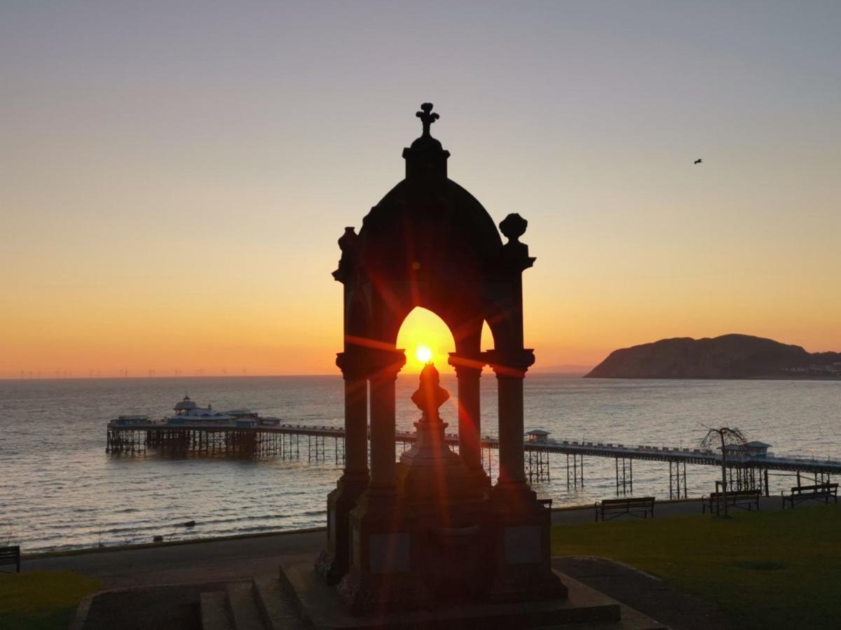Bron Orme Private Hotel Llandudno Dış mekan fotoğraf